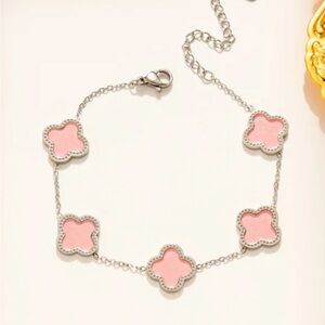 Elegant Pink Clover Bracelet Minimalist Titanium
Steel 18K Gold Plated